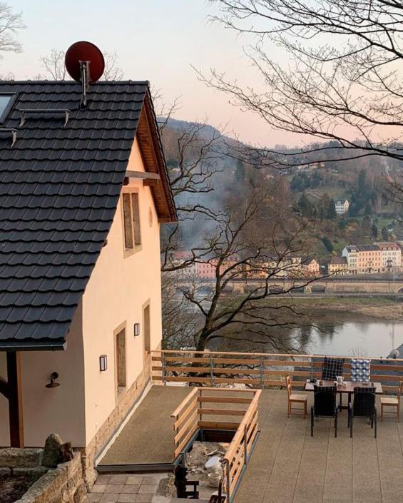 Luxusboofe - Ferienhaus Am Lilienstein Кёнигштайн-ан-дер-Эльбе Экстерьер фото