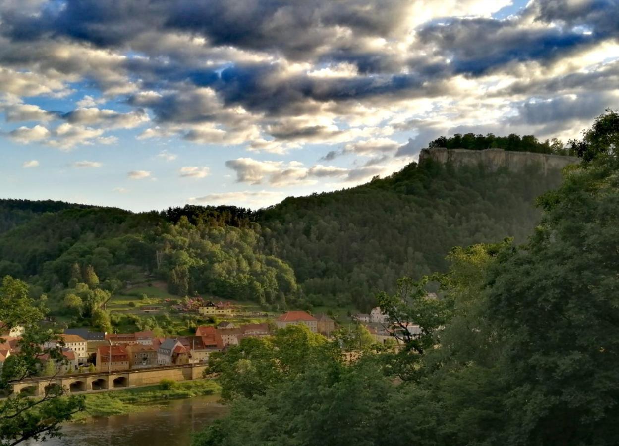 Апартаменты Luxusboofe - Ferienhaus Am Lilienstein Кёнигштайн-ан-дер-Эльбе Экстерьер фото